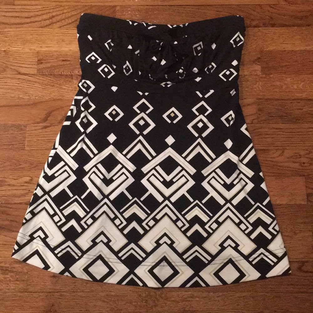 White House black market top